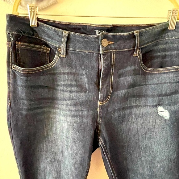 Time & Tru Blue Jean Jeggings Blue - Picture 4 of 6